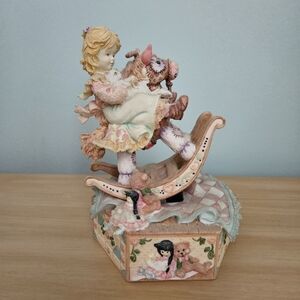 Enesco Presents, Laura's Attic Music Box Karen Hahn